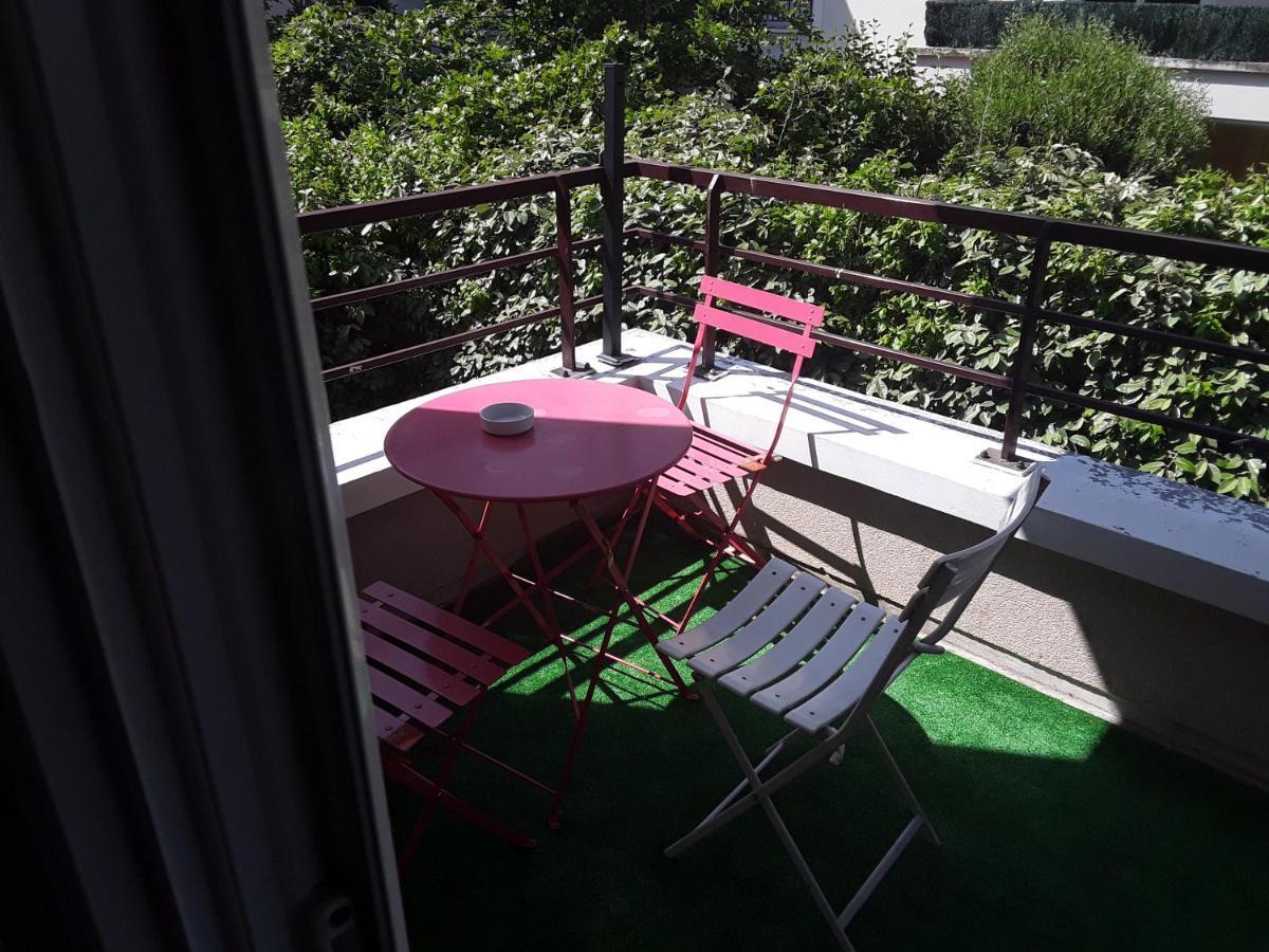 Heyzie Apartamento Pontault-Combault Exterior foto